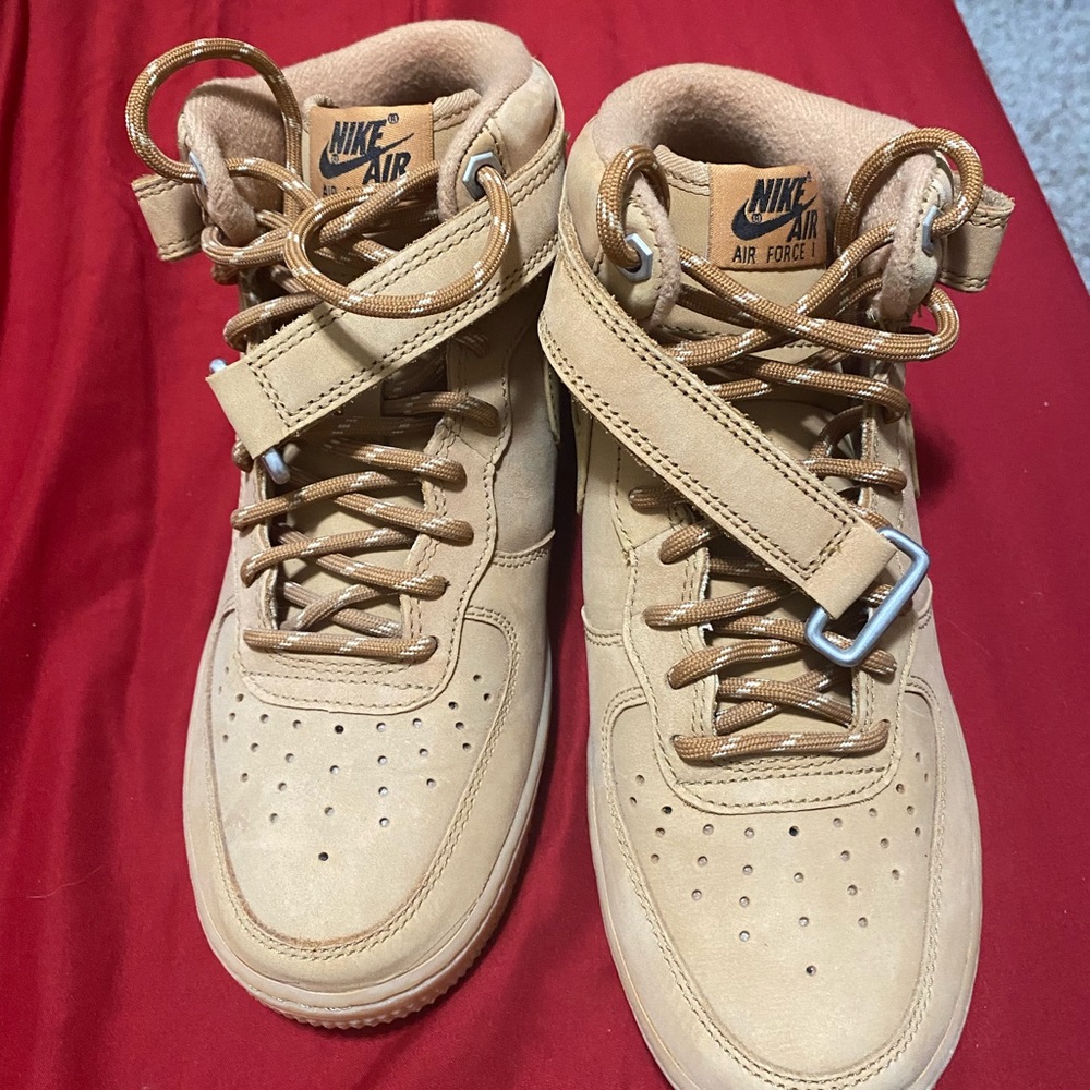Men’s Nike Air Force 1 High LV8 3 Wheat